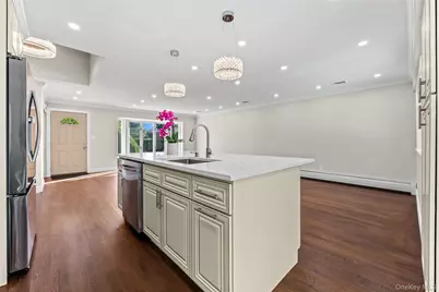 17 Wren Drive, Woodbury, NY 11797 - Photo 6