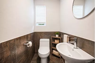 159 Iris Avenue, Floral Park, NY 11001 - Photo 12