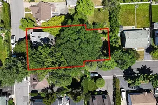 51 Cross St, Locust Valley, NY 11560 - Photo 18