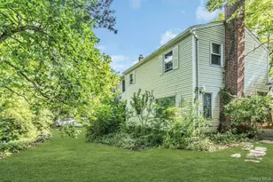 51 Cross St, Locust Valley, NY 11560 - Photo 16
