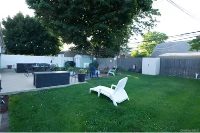 245 Sprucewood Drive, Levittown, NY 11756 - Photo 26
