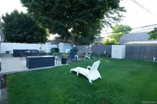 245 Sprucewood Dr, Levittown, NY 11756 - Photo 26