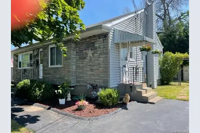 8 Rochelle Court, Stony Point, NY 10980 - Photo 2