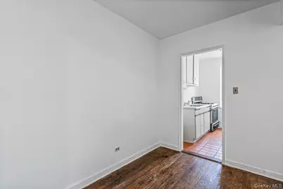 8333 Austin Street #6R, Kew Gardens, NY 14415 - Photo 12