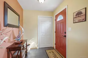 194 Willis Ave., Floral Park, NY 11001 - Photo 4