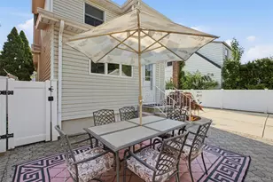 194 Willis Ave., Floral Park, NY 11001 - Photo 22