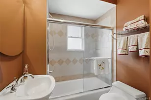 194 Willis Ave., Floral Park, NY 11001 - Photo 10