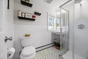 38 Driscoll Ave, Rockville Centre, NY 11570 - Photo 12