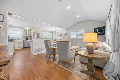 38 Driscoll Avenue, Rockville Centre, NY 11570 - Photo 4
