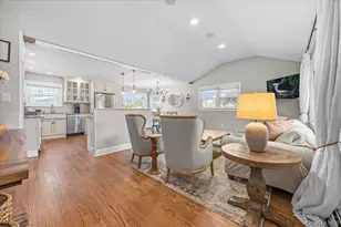 38 Driscoll Ave, Rockville Centre, NY 11570 - Photo 4