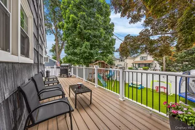 38 Driscoll Avenue, Rockville Centre, NY 11570 - Photo 20