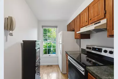 22 Washington Mews #22, Port Chester, NY 10573 - Photo 12