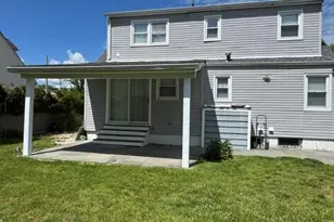 277 Jackson Ave, Syosset, NY 11791 - Photo 22