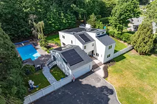 20 Oak St, Saint James, NY 11780 - Photo 4