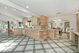 20 Oak St, Saint James, NY 11780 - Photo 16
