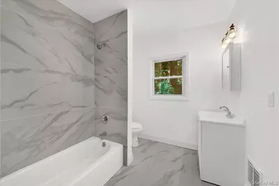 35 S Terrace Avenue, Mount Vernon, NY 10550 - Photo 12