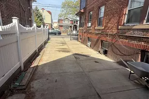 135-15 127th St, Ozone Park, NY 11420 - Photo 2