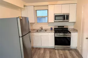 34-09 30th St, Astoria, NY 11106 - Photo 4