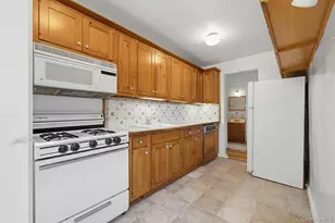 2465 Palisade Ave, Bronx, NY 10463 - Photo 12