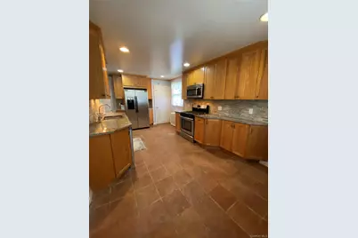 35 Nassau Boulevard, West Hempstead, NY 11552 - Photo 4