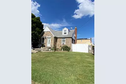 35 Nassau Boulevard, West Hempstead, NY 11552 - Photo 2