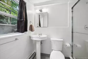54 Park Cir, White Plains, NY 10603 - Photo 32