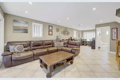 6 Oxford Avenue, Massapequa, NY 11758 - Photo 18
