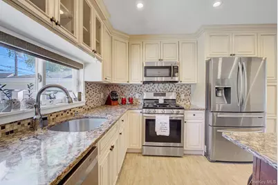 6 Oxford Avenue, Massapequa, NY 11758 - Photo 10