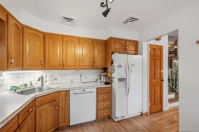 2590 Darnley Place, Yorktown Heights, NY 10598 - Photo 24