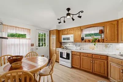 2590 Darnley Place, Yorktown Heights, NY 10598 - Photo 20
