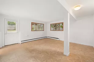 142 Mohican Ave, Ronkonkoma, NY 11779 - Photo 14