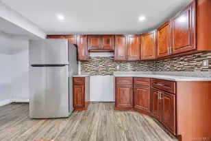 226 Princess St, Hicksville, NY 11801 - Photo 14