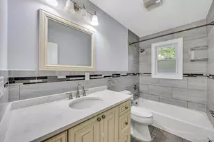 226 Princess St, Hicksville, NY 11801 - Photo 10