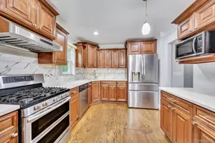 226 Princess St, Hicksville, NY 11801 - Photo 8