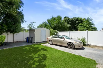 23220 Mentone Avenue, Springfield Gardens, NY 11413 - Photo 6