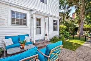21 Travers St, Manhasset, NY 11030 - Photo 28
