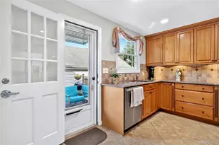 21 Travers St, Manhasset, NY 11030 - Photo 12