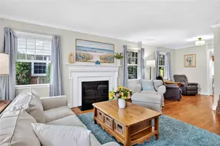 21 Travers St, Manhasset, NY 11030 - Photo 8