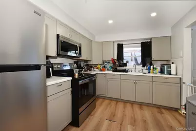 10 Miller Avenue, Central Islip, NY 11722 - Photo 20