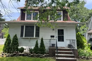35 Fairview Ave, Port Washington, NY 11050 - Photo 2
