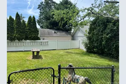 35 Fairview Avenue, Port Washington, NY 11050 - Photo 12