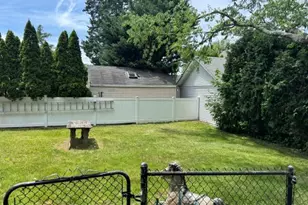 35 Fairview Ave, Port Washington, NY 11050 - Photo 12