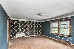 200 Bixley Heath, Lynbrook, NY 11563 - Photo 12
