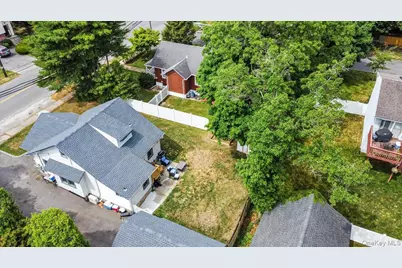41 Moffitt Boulevard, East Islip, NY 11730 - Photo 6