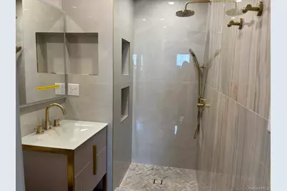 833 Central Avenue #5B, Far Rockaway, NY 11691 - Photo 14