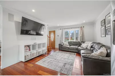 408 N Broome Avenue, Lindenhurst, NY 11757 - Photo 12