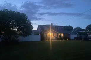 379 Blossom St, Holbrook, NY 11741 - Photo 14