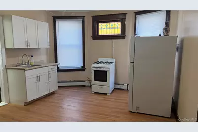 417 Baker Street #A, Poughkeepsie, NY 12603 - Photo 4