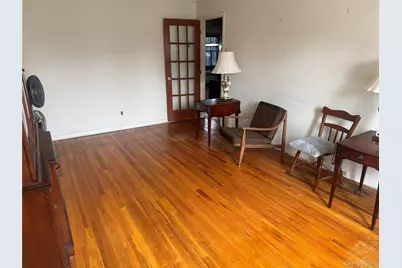 243 Pershing Parkway, Mineola, NY 11501 - Photo 4