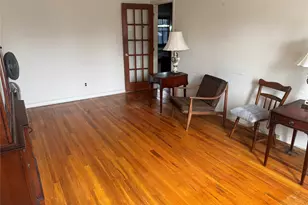 243 Pershing Pkwy, Mineola, NY 11501 - Photo 4